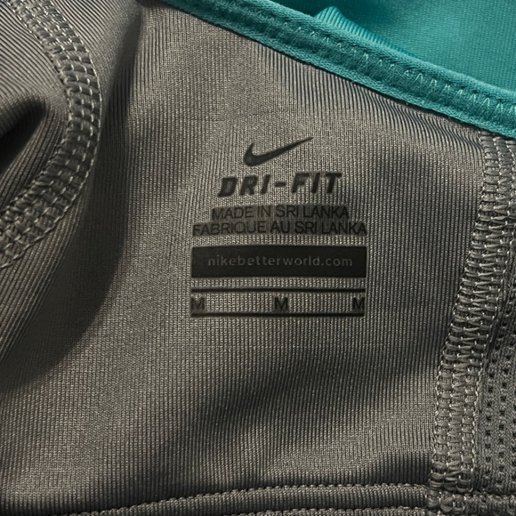 NWT Nike Tank - Picture 4 of 6